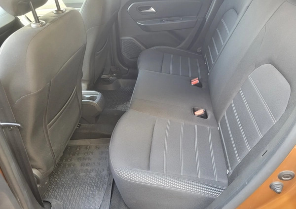 Dacia Duster cena 61998 przebieg: 45100, rok produkcji 2019 z Jarocin małe 352